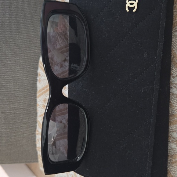 Chanel Black and White Sunglasses with Case - Picture 3 of 8